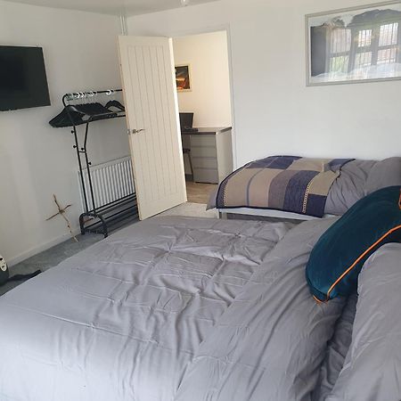 בראקלי Modern Comfortable Quiet Self Contained Apartments מראה חיצוני תמונה