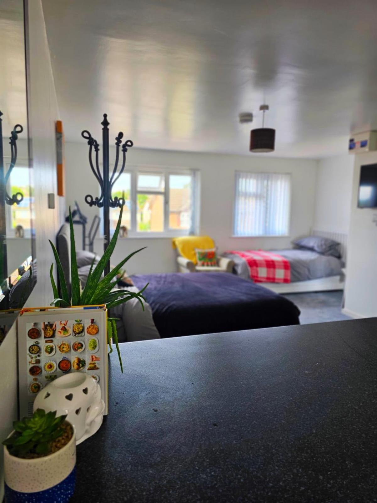 בראקלי Modern Comfortable Quiet Self Contained Apartments מראה חיצוני תמונה
